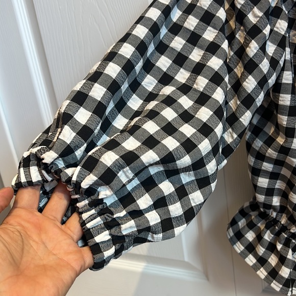 Off the Shoulder Plaid Shirt - Picture 3 of 5